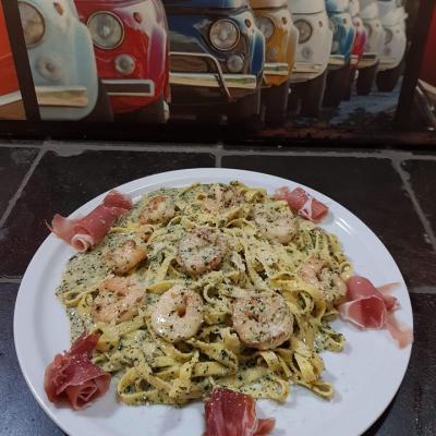 Tagliatelle Scampis Pesto